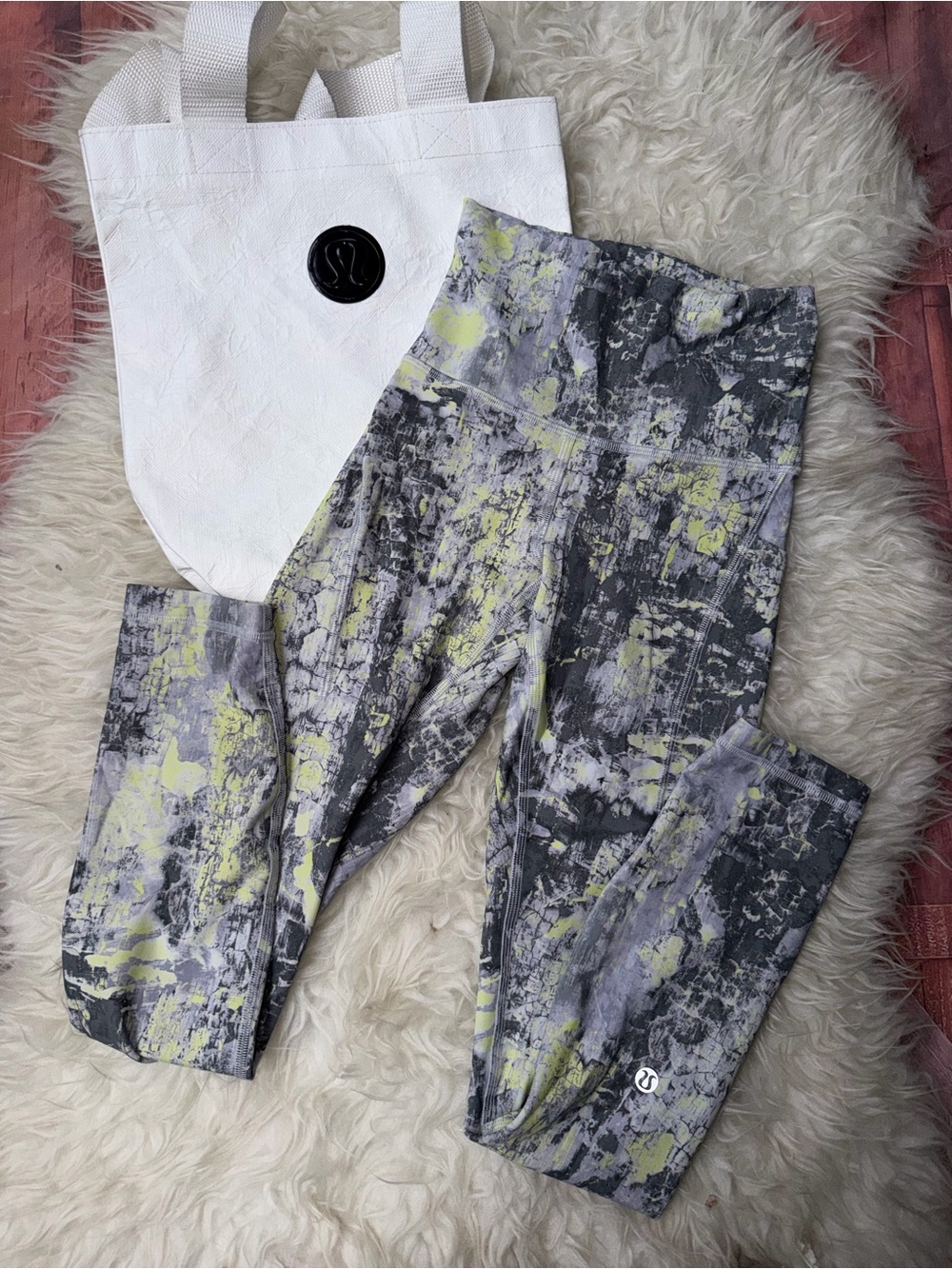 Lululemon Wunder Train High-Rise Tight with Pockets 25"